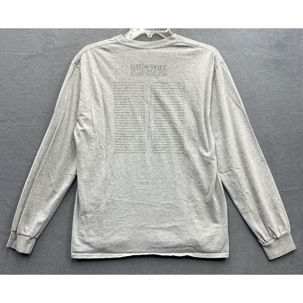Taylor Swift 1989 World Tour Long Sleeve Concert Tee Gray Size Medium Gildan